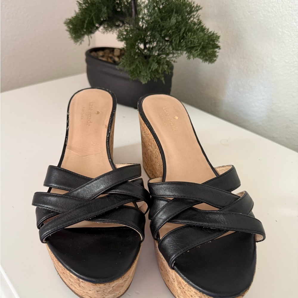 Kate Spade   ❤️😻size 8.5 Black Leather Wedges - Picture 2 of 8